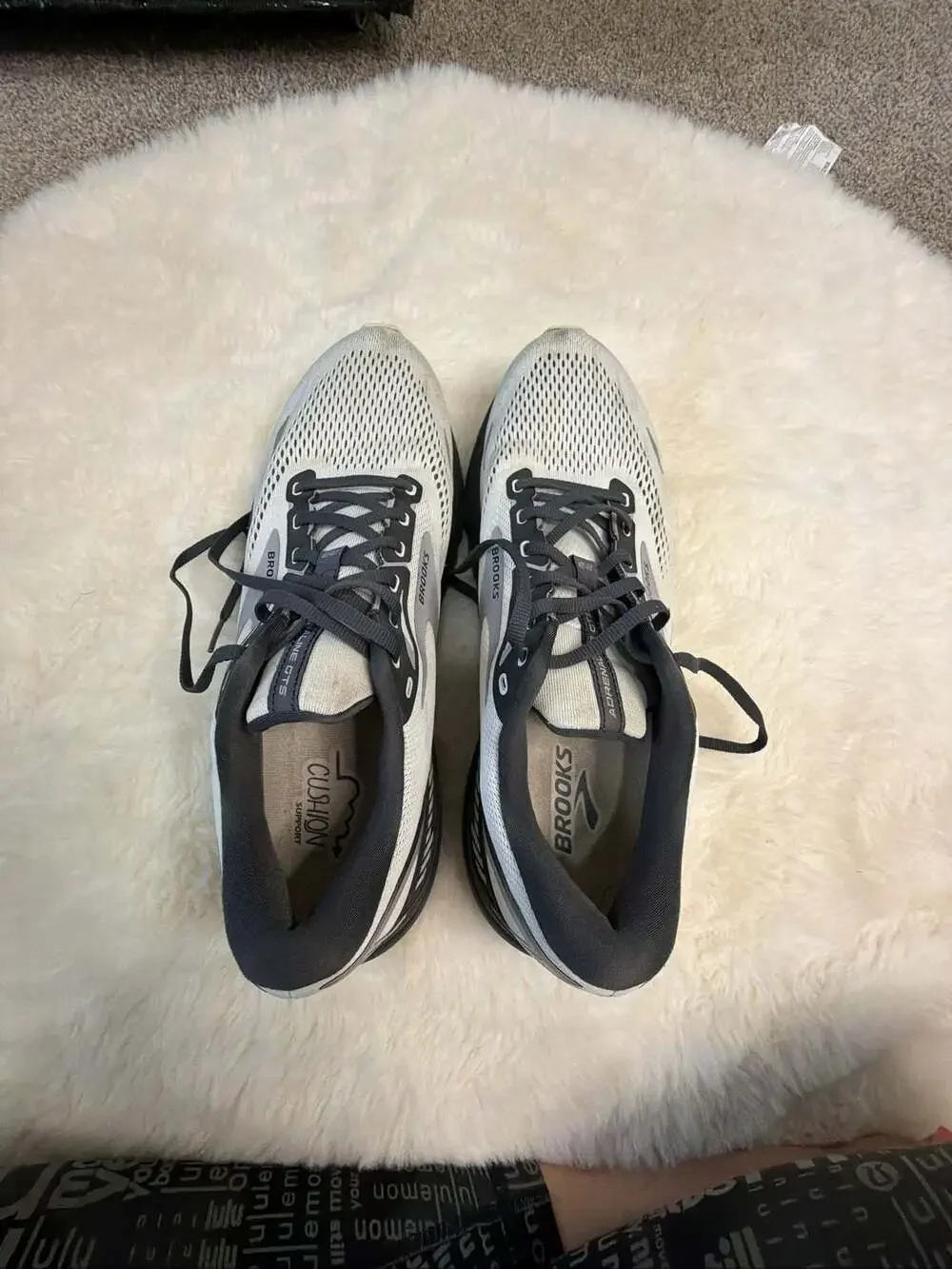 Mens Brooks Adrenaline GTS 23 Running Shoes White Black